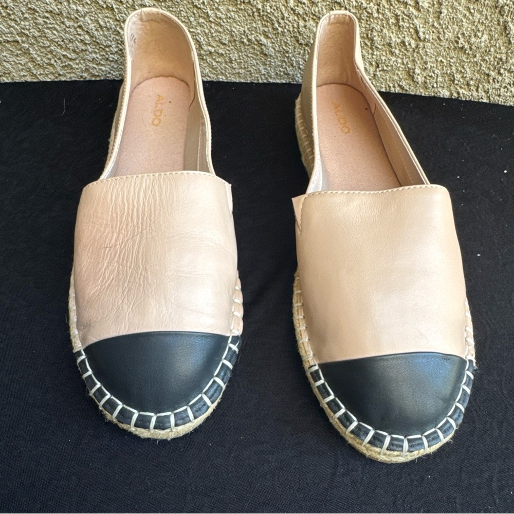 Aldo Women’s Size 10 Ivory Beige w/ Black Leather Cap Toe Espadrilles Shoes